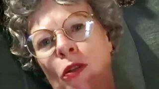 Szczupła sex filmiki na telefon brunetka lubi ciasne Szpilki