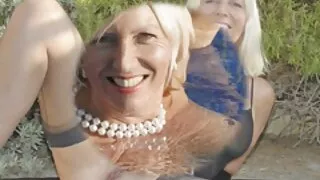 Pociera kutasa na darmowe sex filmiki online pośladkach, ale nie wchodzi