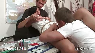Beztroski koń pieprzy gorące dziewczyny w darmowe filmy pormp soczyste otwory