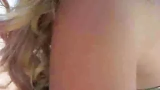 Na stole piękna dziewczyna pieprzy się z sex filmy polskie za darmo masażystą